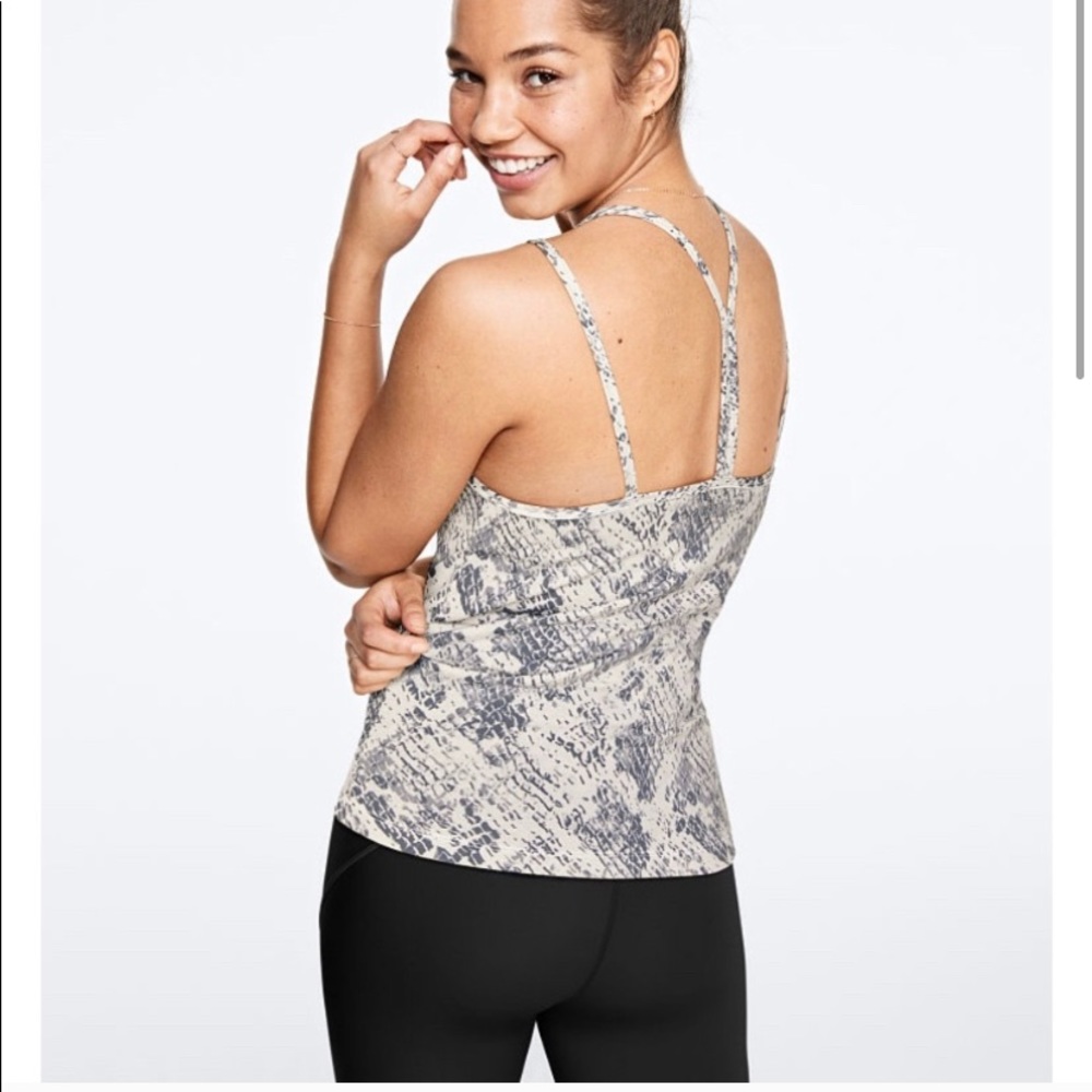 VS shelf bra tank top size L